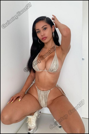 ayrıcalıklı seks hizmeti sunan trans escort