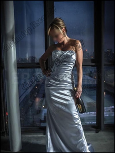 fantezilerini uzun uzadıya yaşatan escort